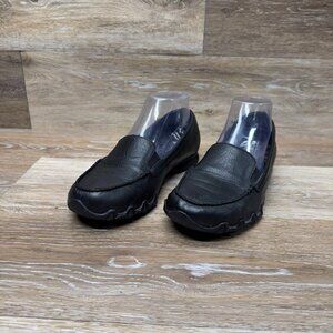Skechers Bikers Black Leather Loafer Style Sneaker Women's Size 7
